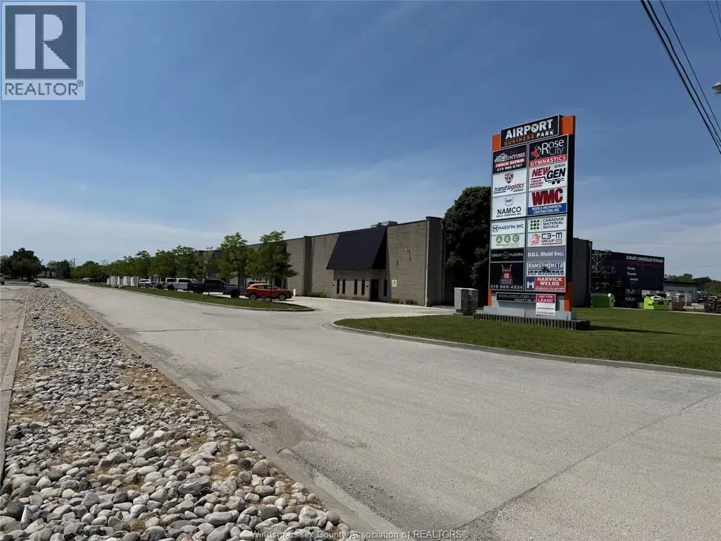 4325 County Rd 42 Unit# 9, Tecumseh
